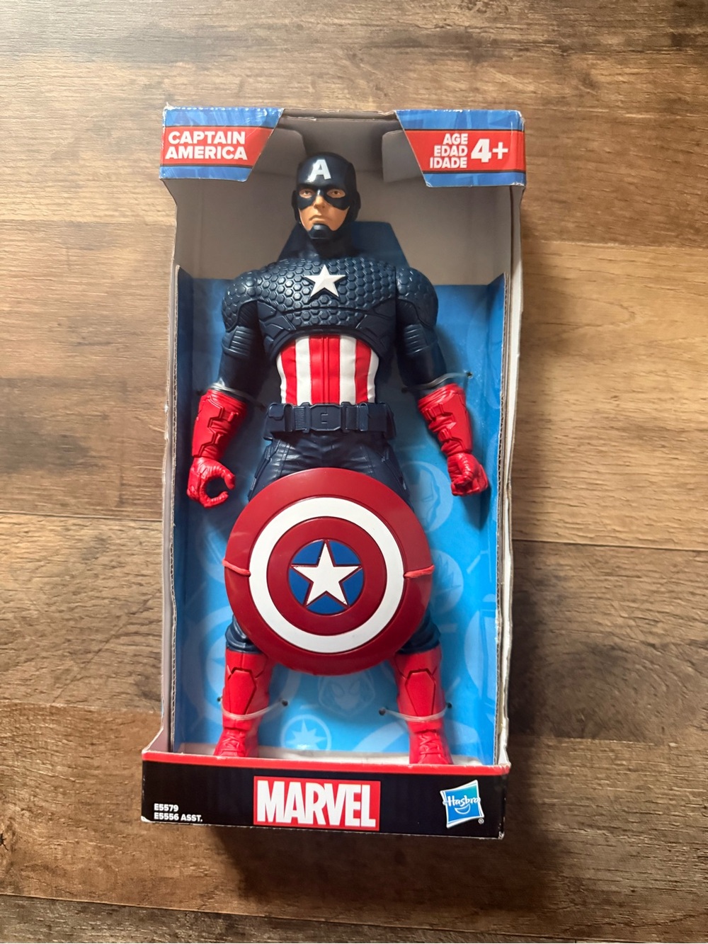 Hasbro Marvel Captain America Action Figure in Red, Blue & White with Shield